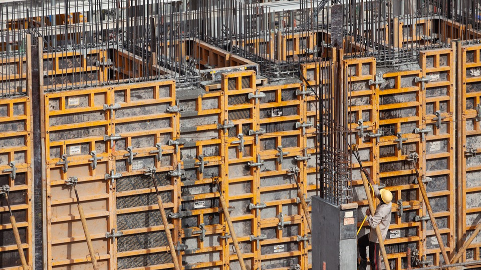 Издадените разрешителни за строеж на жилищни сгради намаляват с 14,4%