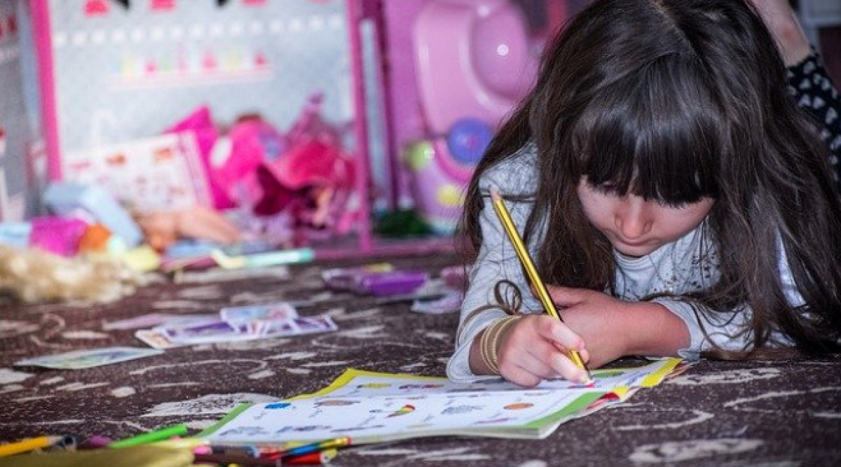 Във Франция децата ще могат да се обучават вкъщи и след 11 май
