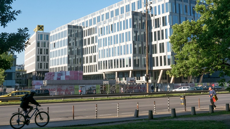Офис сградата на Райфайзенбанк получи сертификат за безопасност от COVID-19