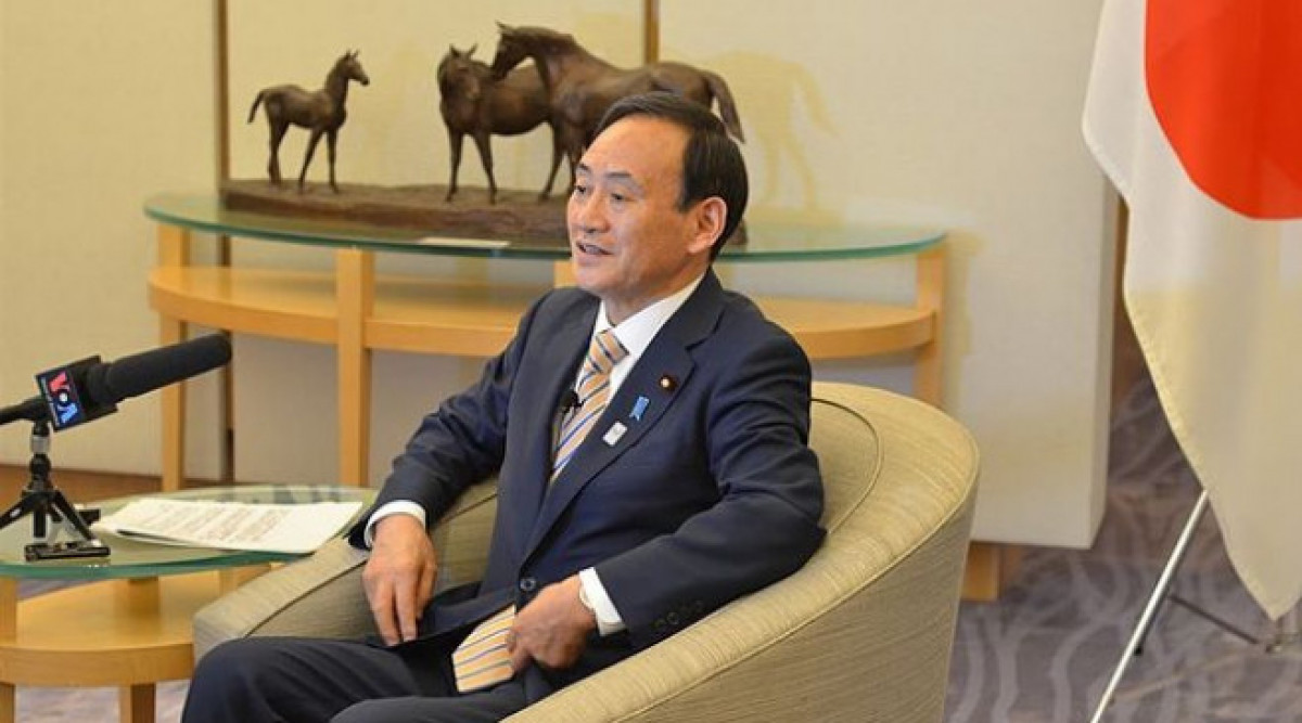Йошихиде Суга ще замести Шиндзо Абе като министър-председател на Япония