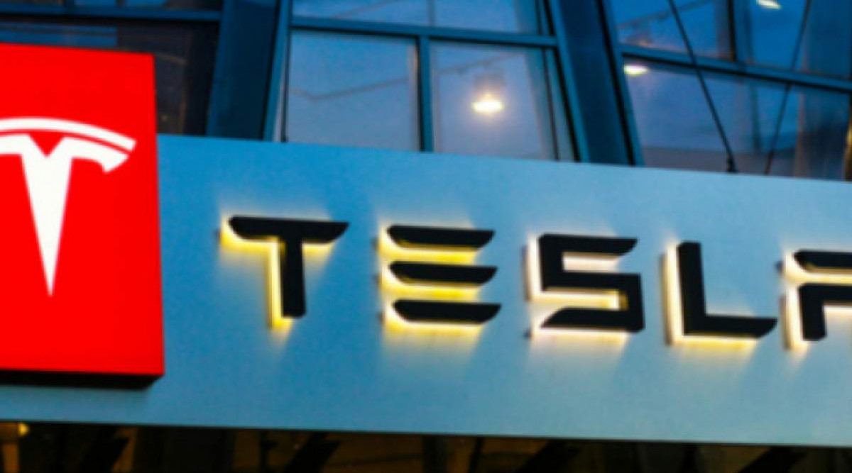 Целевата цена на Tesla се удвои от UBS, която поддържа неутрален рейтинг на акциите