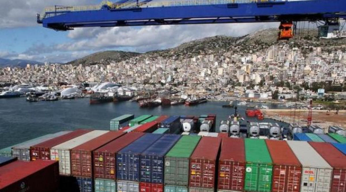 Китайска инвестиция: пристанището на Пирея завладява Средиземноморието