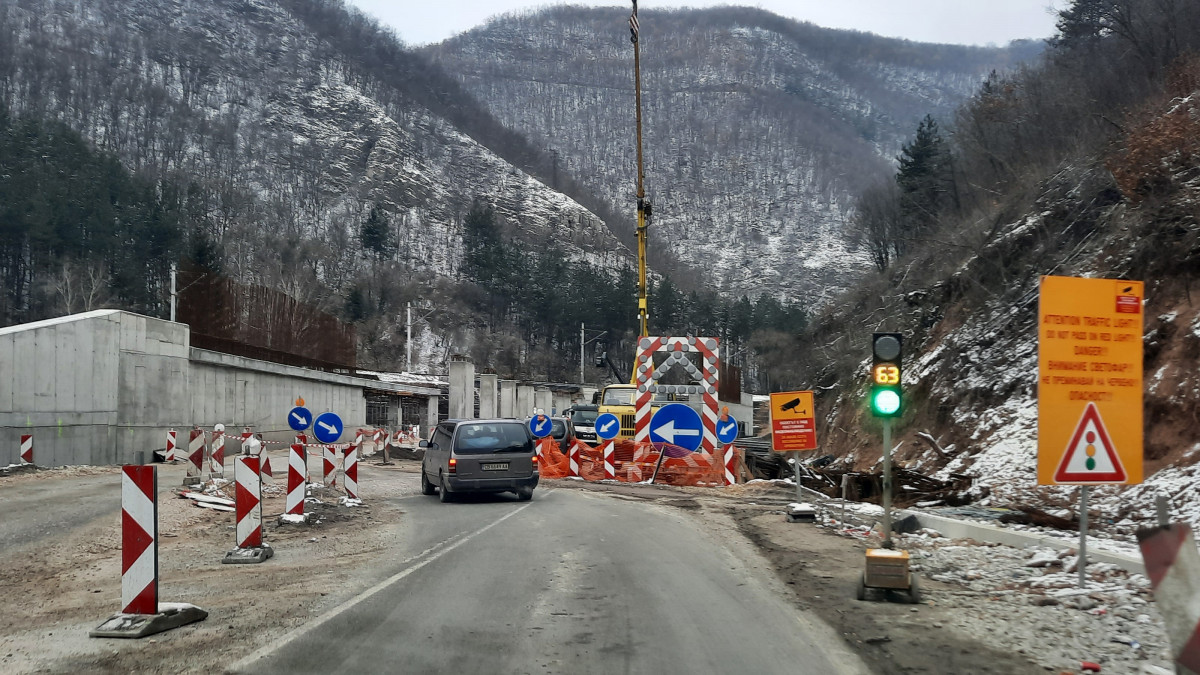 Строителите на АМ „Европа“ ще бъдат глобени заради лоша организация на движението