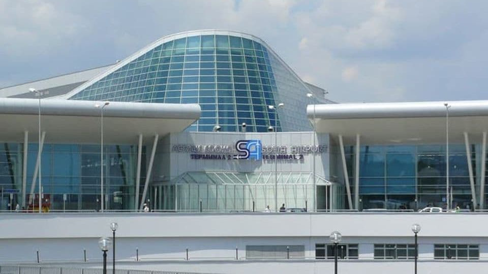 Държавата съдейства на концесионера на летище София да се ускори пропускателния режим