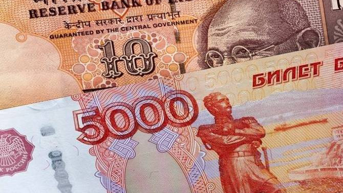 Русия и Индия могат да преминат към търговски разплащания в рубли и рупии