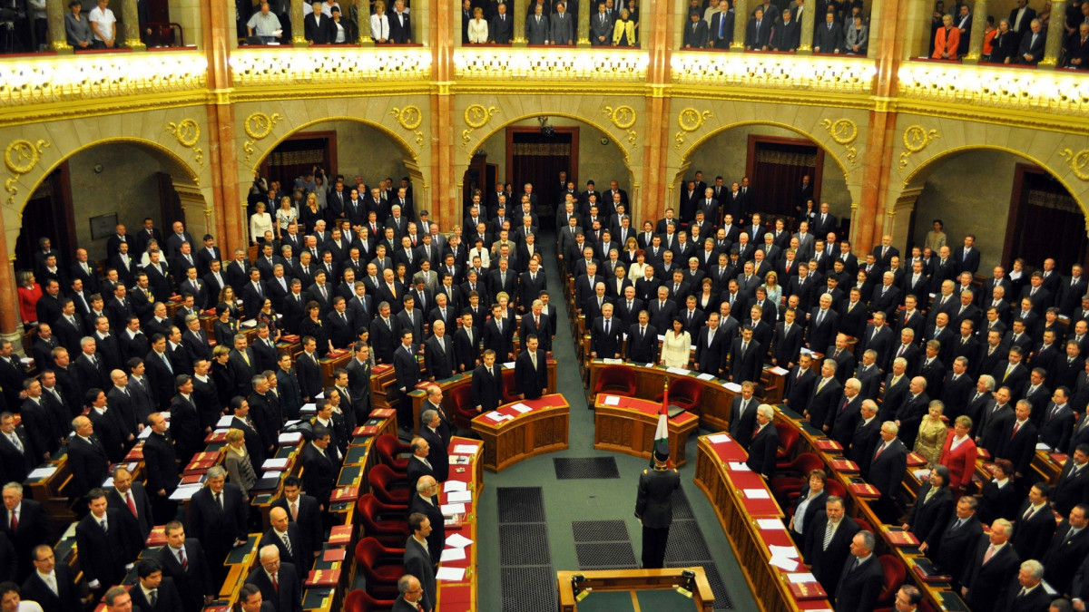 Новото законодателство на Унгария ще засили позицията на Виктор Орбан