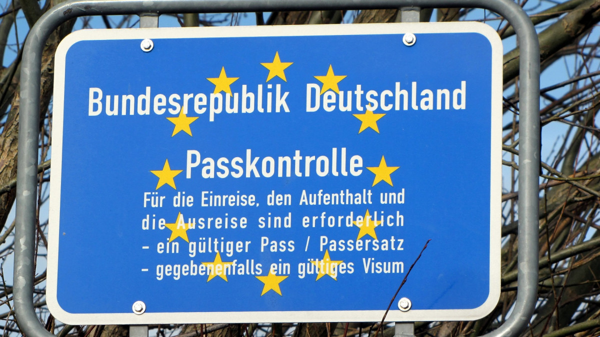 Германия не изключва повторно въвеждане на граничен контрол в ЕС