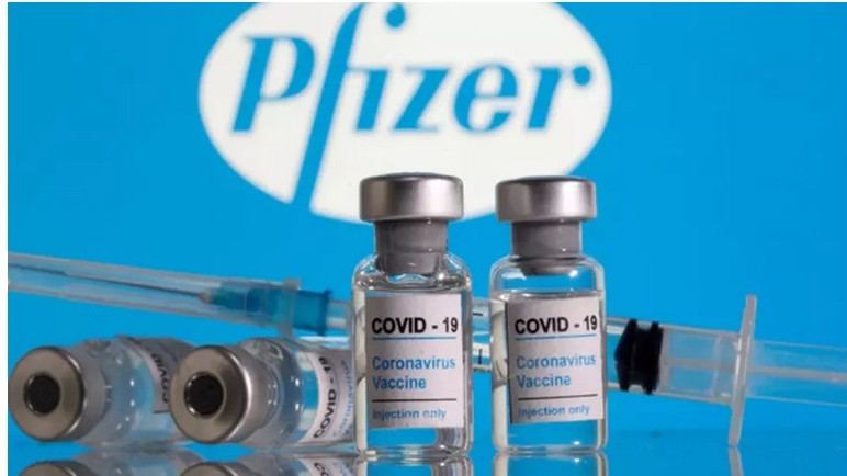 Две са малко: третата доза от ваксината Pfizer предотвратява тежкия ход на COVID-19