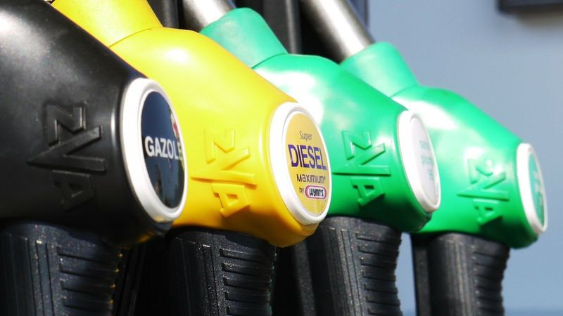 Япония забранява продажбата на нови бензинови автомобили