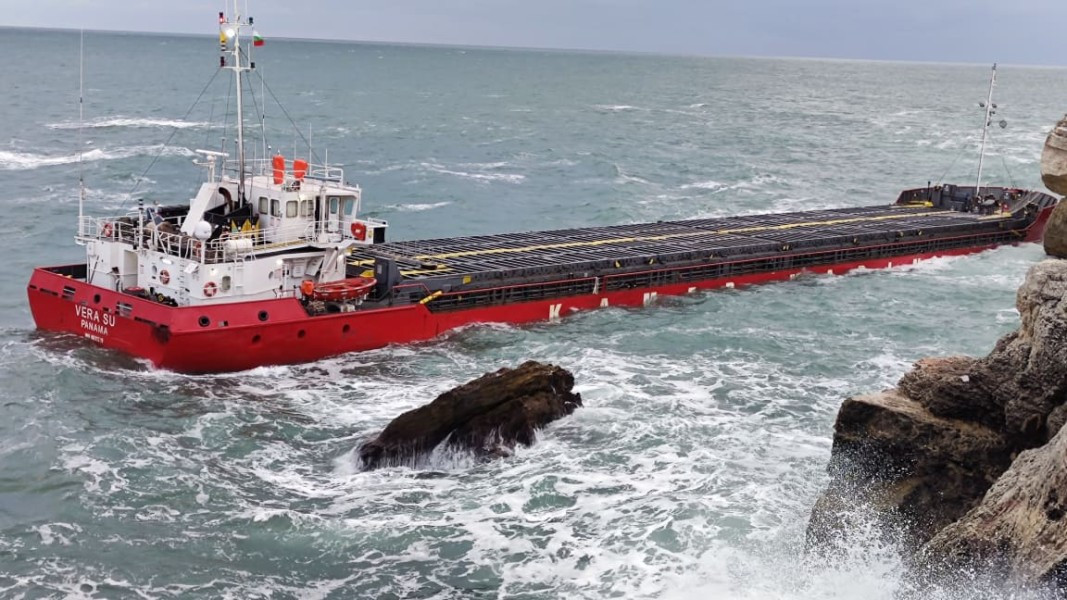 Показателите на морските води се връщат в нормата след изтеглянето на кораба VERA SU