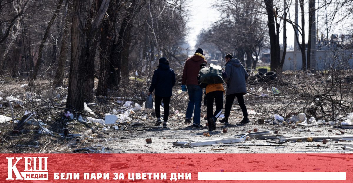 Няколко хиляди жители на обсадения Мариупол са се озовали във