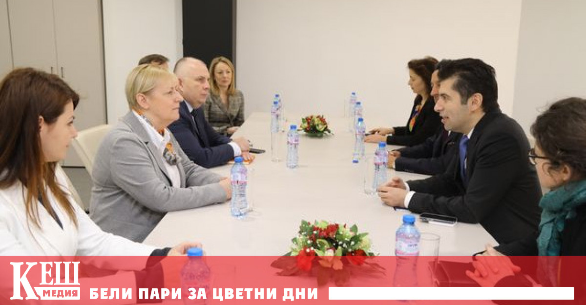 Премиерът Петков разговаря с Изабела Грегор Чехович вицепрезидент по продажбите в