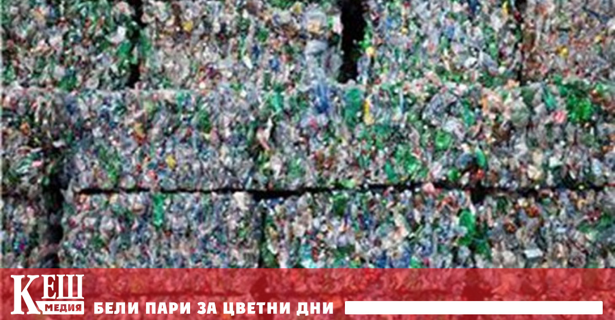 Той се разхожда по улиците на Лос Анджелис и носи