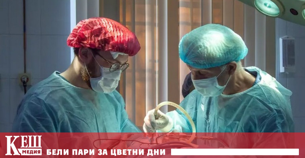 В началото на 2022 г 57 годишният Дейвид Бенет стана първият