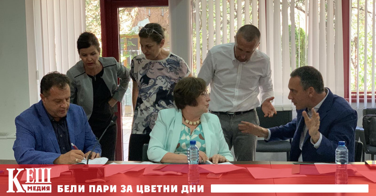 Министър Иван Шишков и ръководството на Националното сдружение на общините