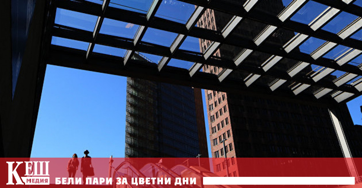 Така например спирания се наблюдават в търговските центрове на веригата