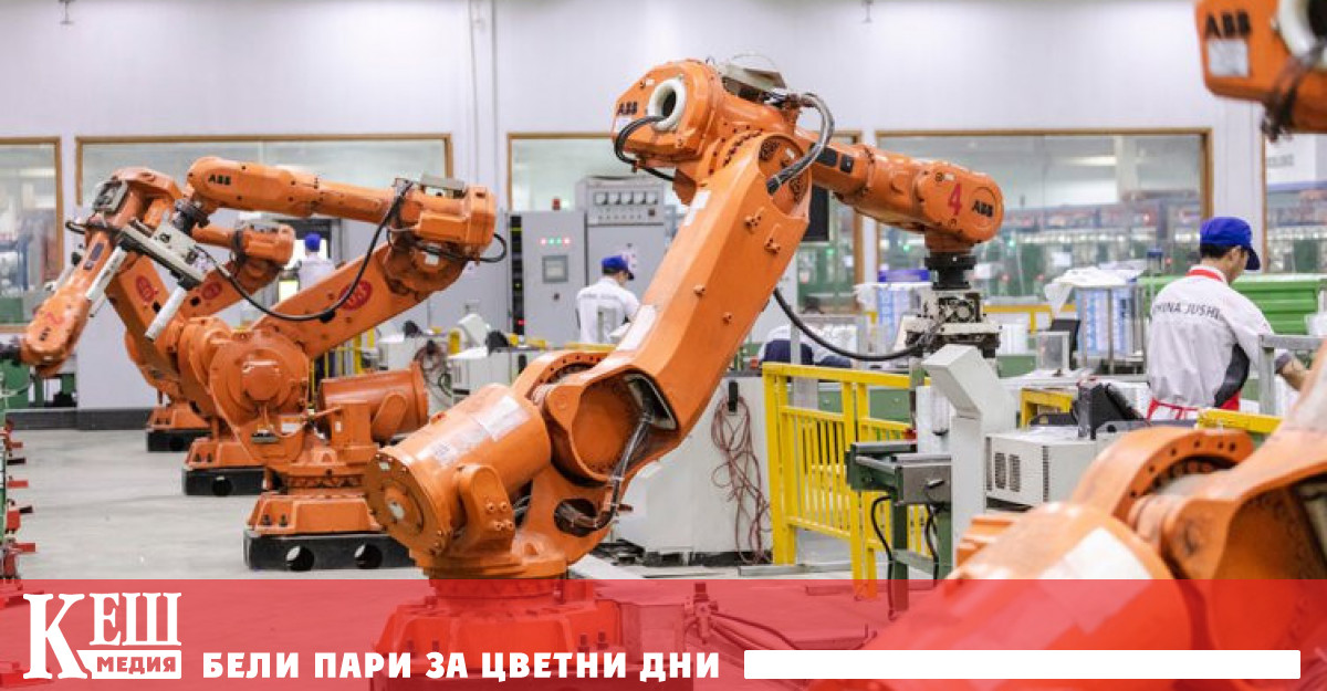 Изглежда също че паралелно с автоматизацията на трудовите процеси се