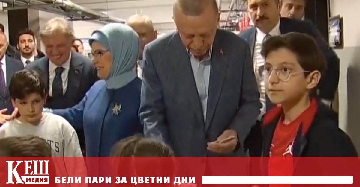 Днес Турция избира едновременно нов състав на парламента и нов