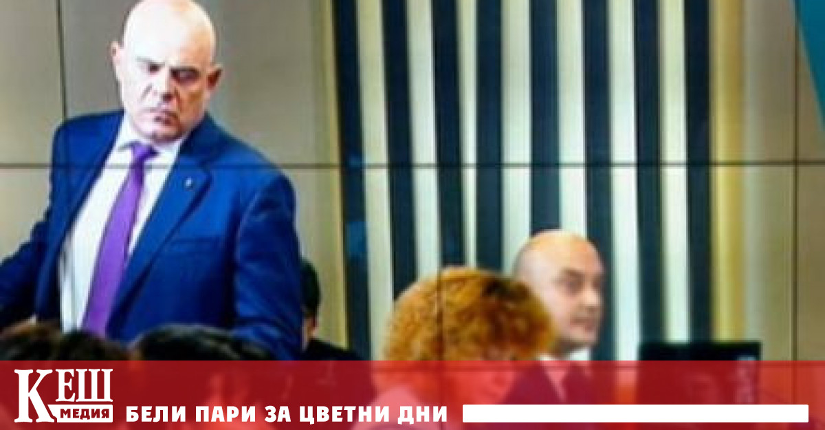 Пленумът на Висшия съдебен съвет гласува да освободи предсрочно от