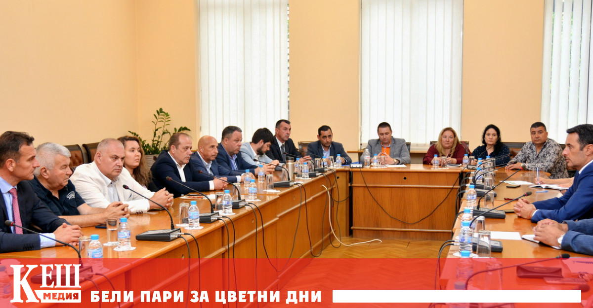 Министърът на транспорта и съобщенията Георги Гвоздейков обсъди с бранша