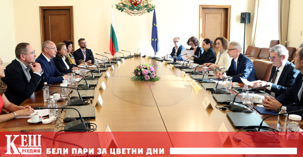 Именно ниската раждаемост ниското заплащане и миграция са трите основни