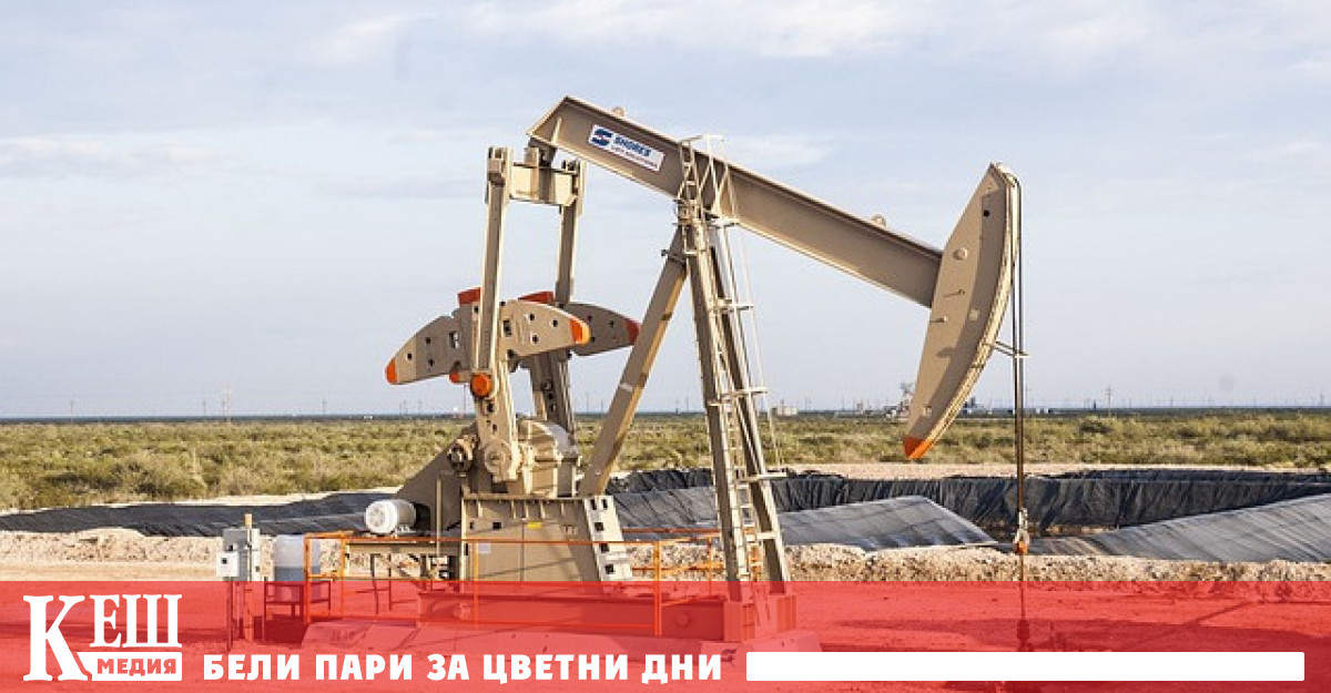 Според Bloomberg държавната компания Saudi Aramco е намалила цената на