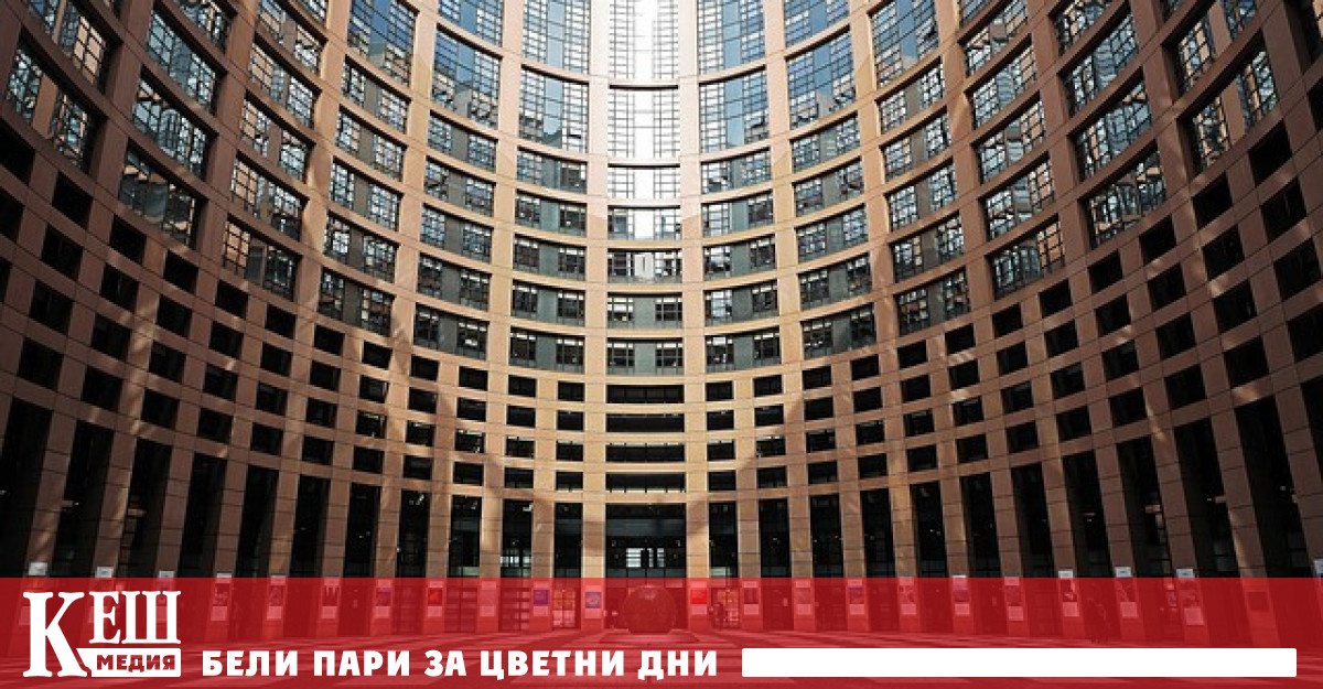 Експертите обаче признават че това не е достатъчно Демокрацията върховенството на