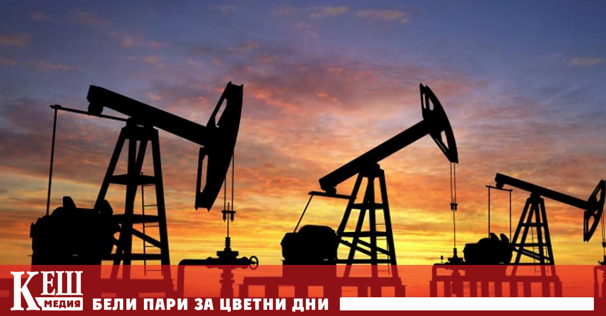 Световните ускориха спада си до около 7 цената на барел