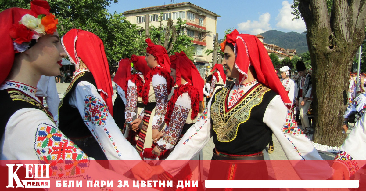 Фестивалът Пъстра огърлица е магия сътворена от хората и за