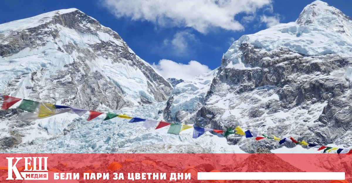 Полският алпинист Анджей Баргел се спусна със ски от Еверест