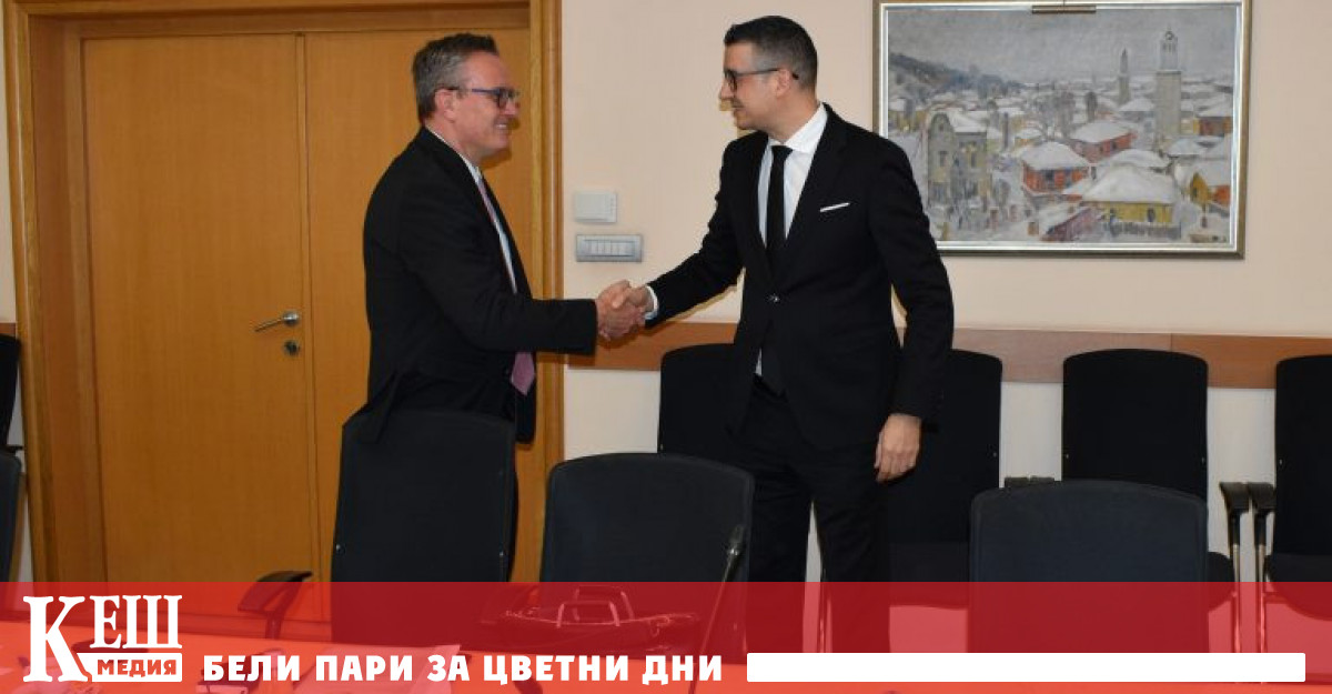 Министърът на икономиката индустрията Петър Дилов проведе среща с новия