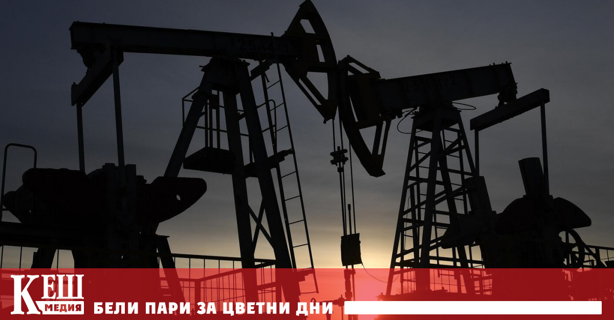 показват слаб ръст в понеделник следобед в очакване на новини