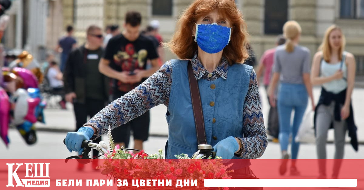 В Испания маските все още са задължителни на улицата и в закрити пространства