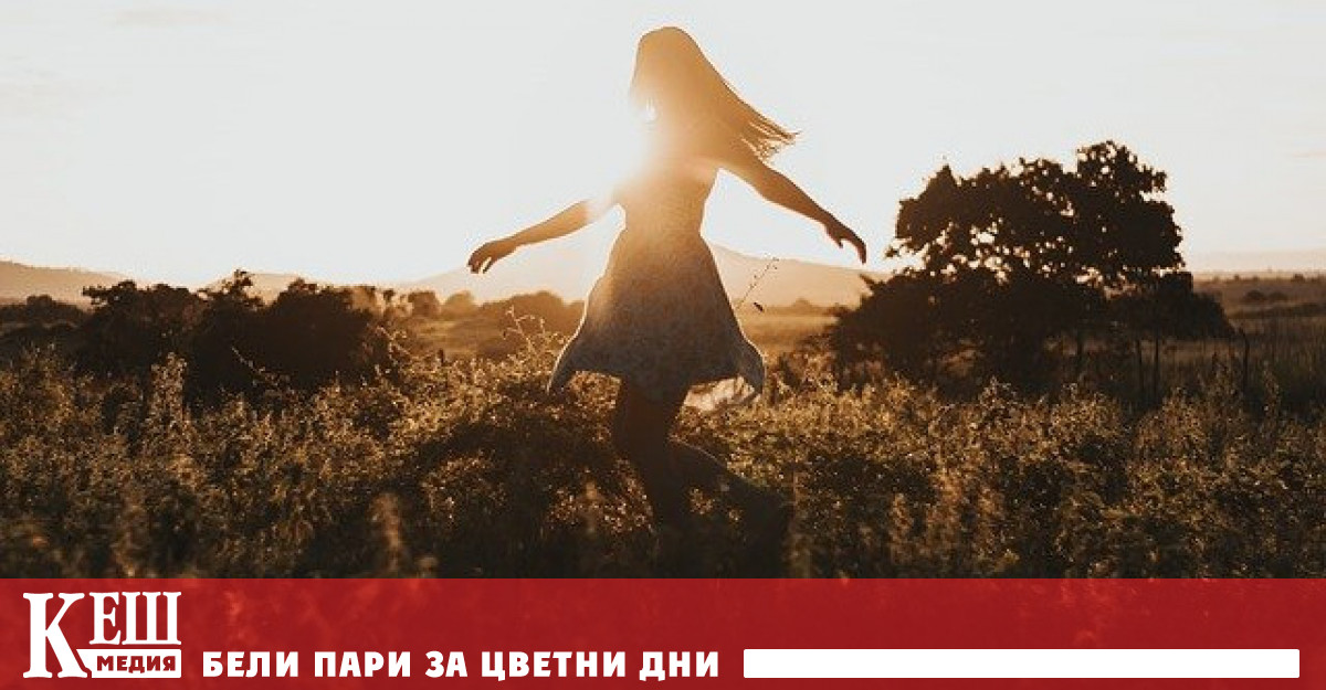 Настъпи ли постковидната епоха: Амстердам отваря музеи, Севиля очаква запалянковци