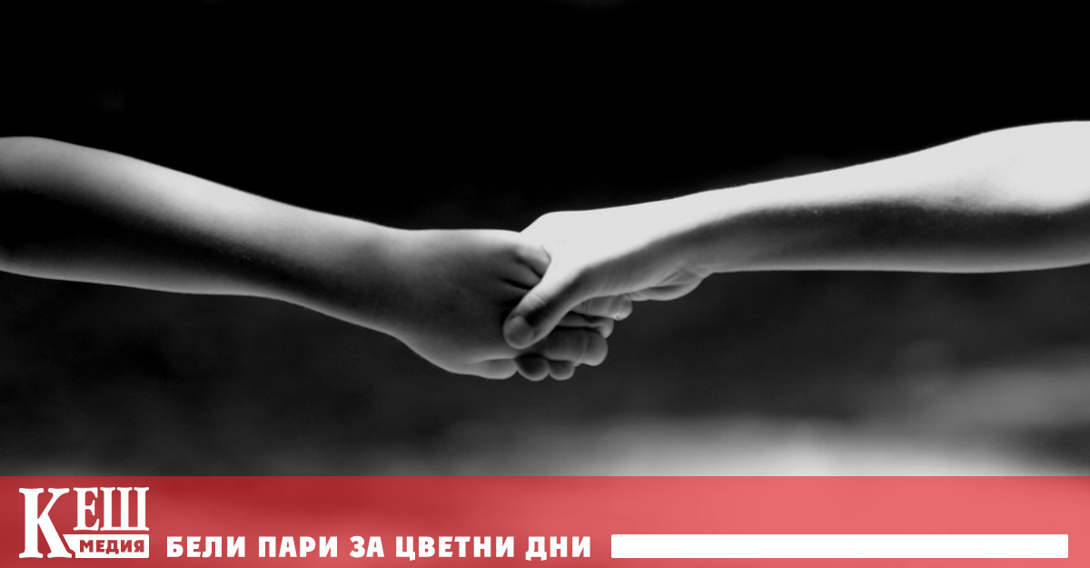 Задължителни стават ковид ваксините за здравни работници в Гърция и Франция