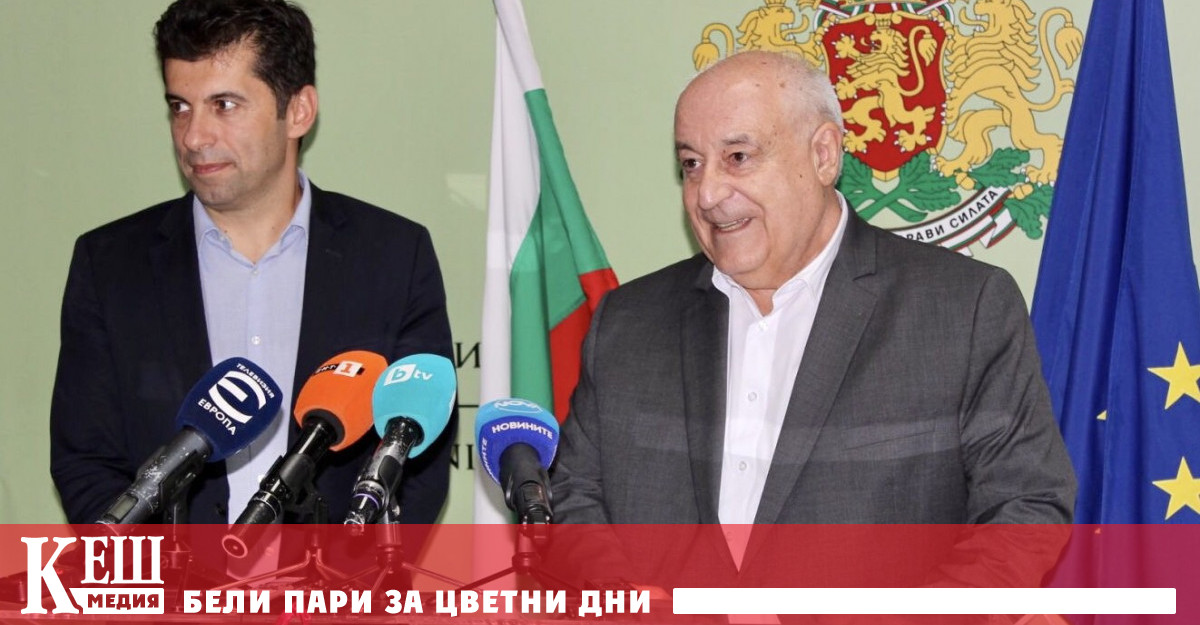 Министър Личев: Няколко плажа по Черноморието остават защитени зони