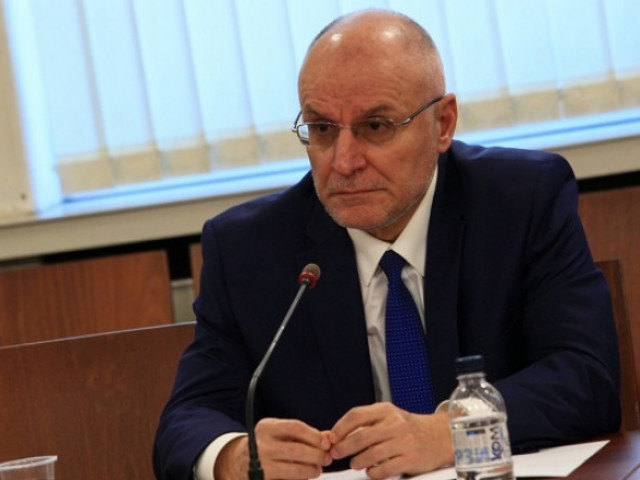 Управителят на БНБ Димитър Радев е дал положителна проба за коронавирус