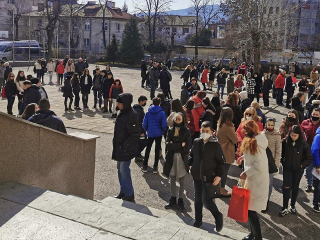 18 българчета в първите топ три позиции на състезанието по английски език "KGL 2022"