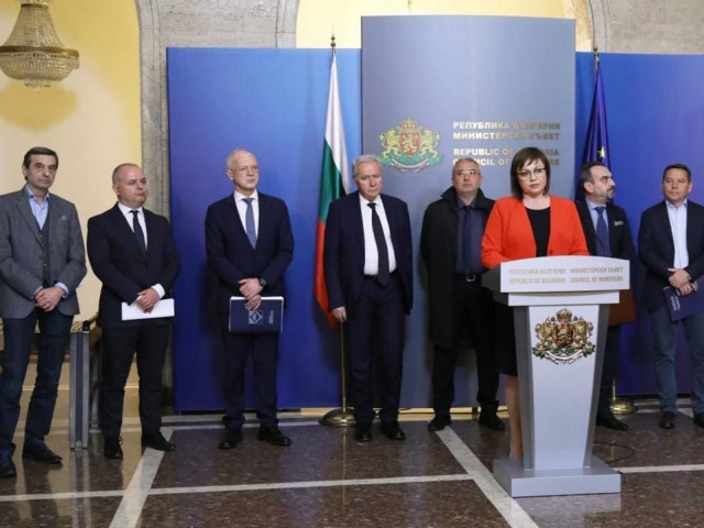 Нинова: Обсъдихме пет конкретни мерки за спасяване на българската икономика