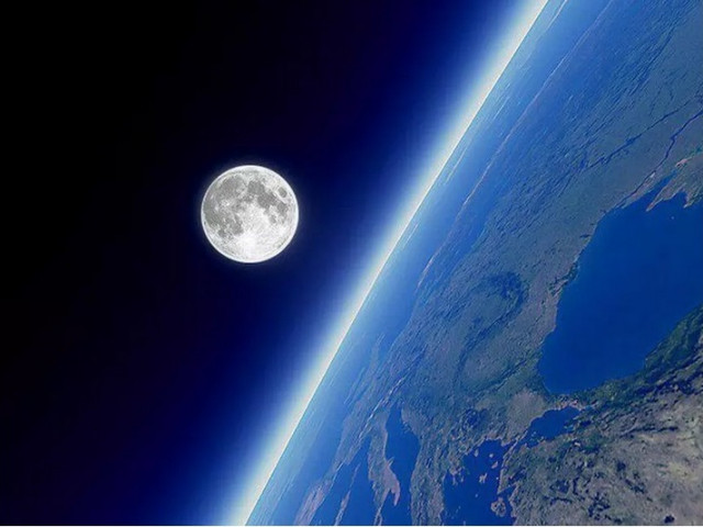 Защо Луната понякога ни изглежда далечна, а понякога близка