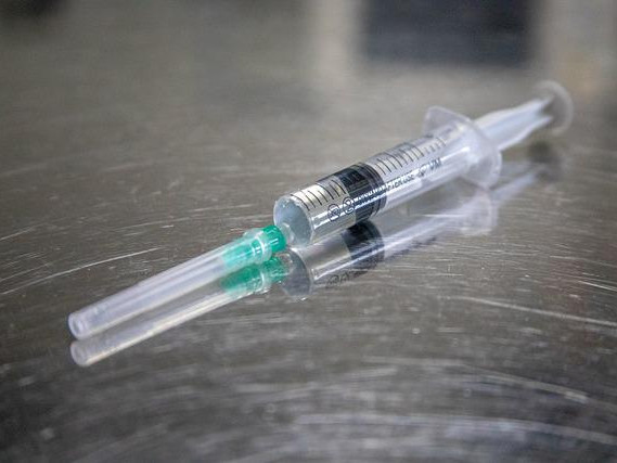 Здравното министерство одобри и втора бустерна доза ваксина срещу коронавирус