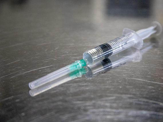 За хората над 60: ЕС препоръча да се ваксинират срещу COVID за 4-ти път