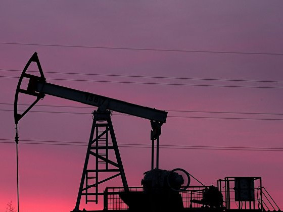 Цените на петрола падат поради опасения от забавяне на икономическия растеж в света