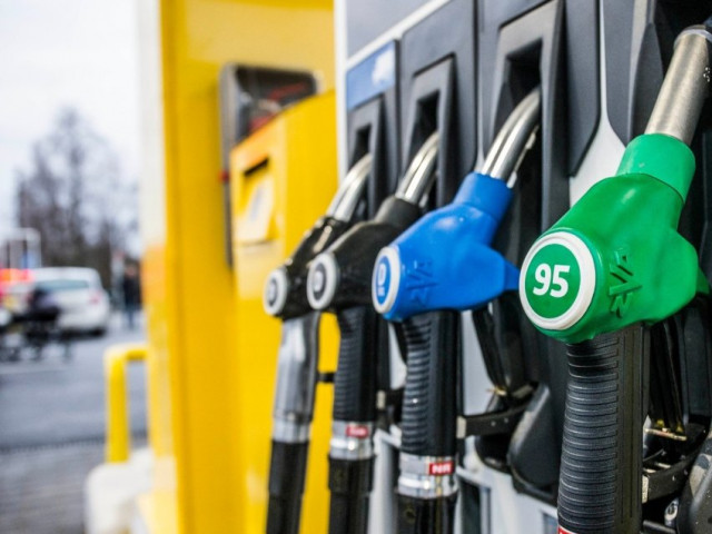 Държавата подготвя мерки за намаляване цените на горивата