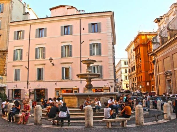 Американски турист в Рим похапна сладолед и пи бира срещу € 450