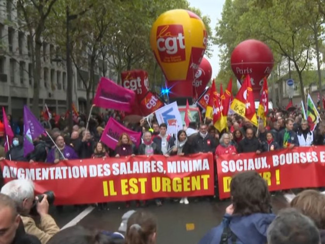 Французите поискаха: „Спешно повишаване на заплатите, обезщетенията и пенсиите“!
