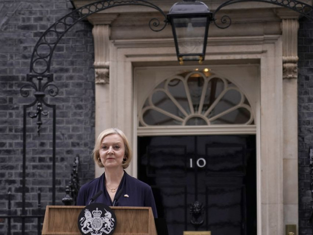 Великобритания отново остана без премиер