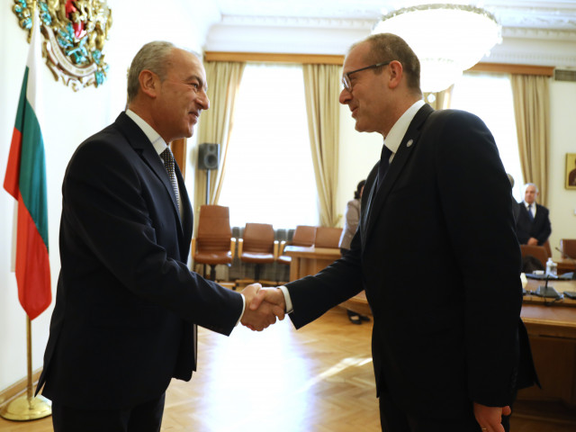 Премиерът Гълъб Донев се срещна с регионалния директор на СЗО за Европа д-р Ханс Клуге