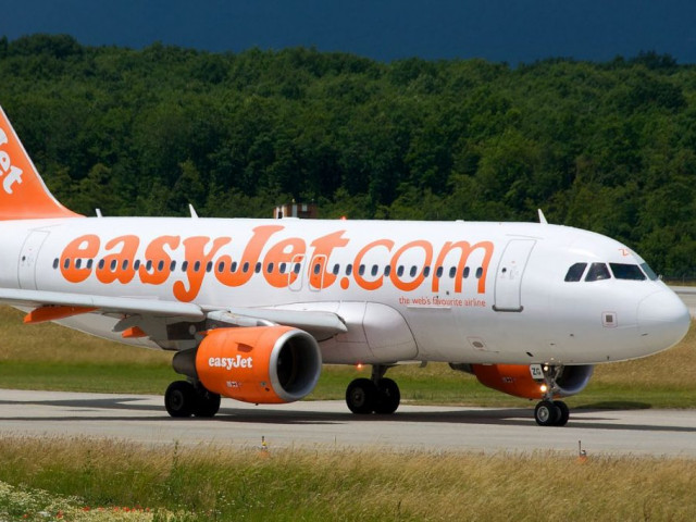 Сигнал за бомба отклони полет на EasyJet към Прага