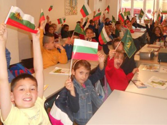 Допълнително над 1 млн. лева получават българските неделни училища в чужбина